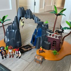 Playmobil Pirate Treasure Island
