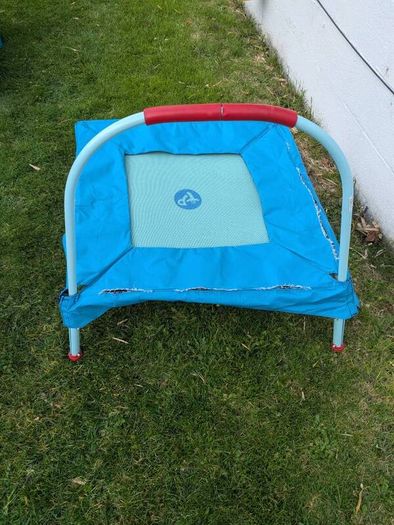 Kids trampoline