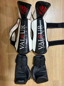 Boxing Gloves & Knee Pads
