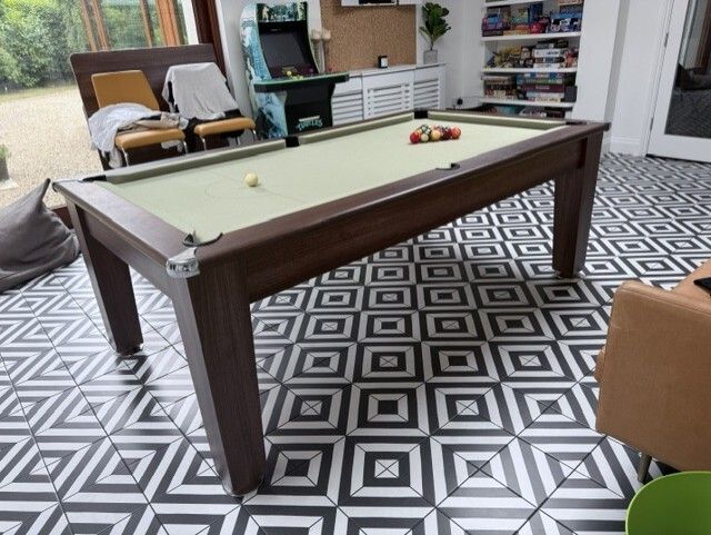 7 Foot Pool Diner Billiards Table Dark Walnut Finish