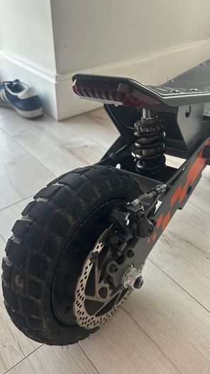 Kukirin G2 electric scooter