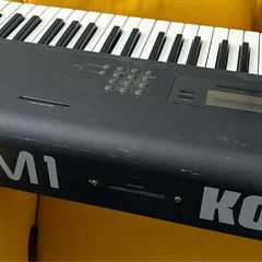 KORG M1 Music Workstation