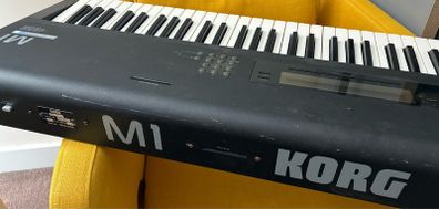 KORG M1 Music Workstation