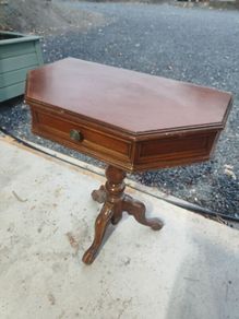 antique sade table