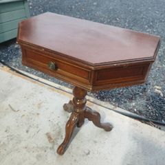 antique sade table