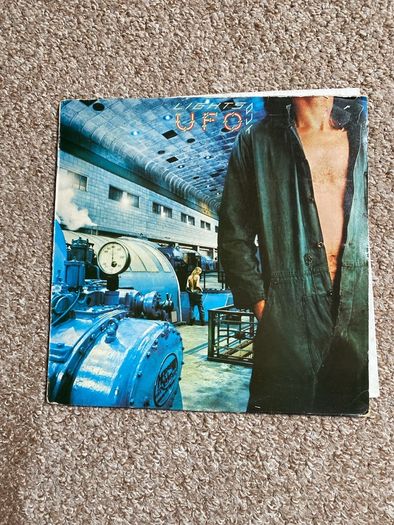 UFO "Lights out"