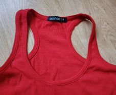 Red Boohoo Top  Size 8