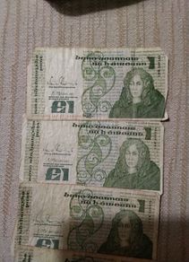 Five   Assorted   Dates Maebh  Banknotes