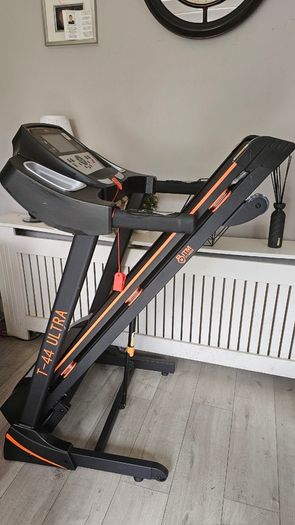InTheMarket T-44 ULTRA SMART Folding Treadmill