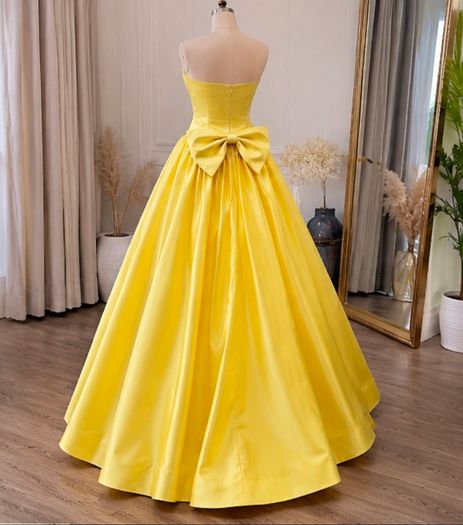 Melbourne yellow debs dress Size Large