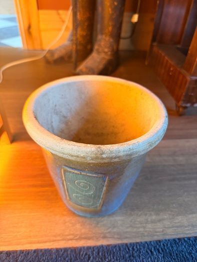 Outdoor glaze pot