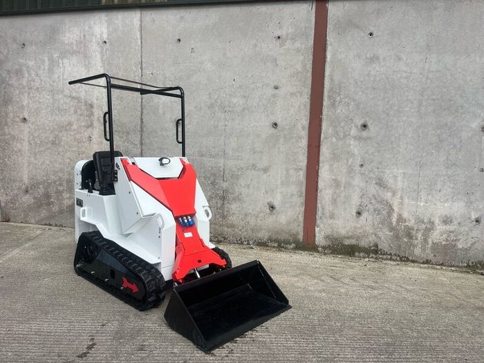 Mach pro mini skid steer