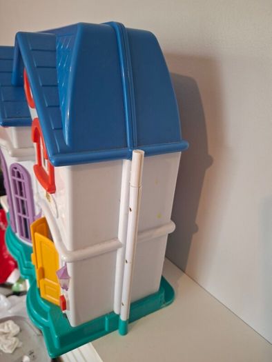 Keenway My Happy Family Doll Play House