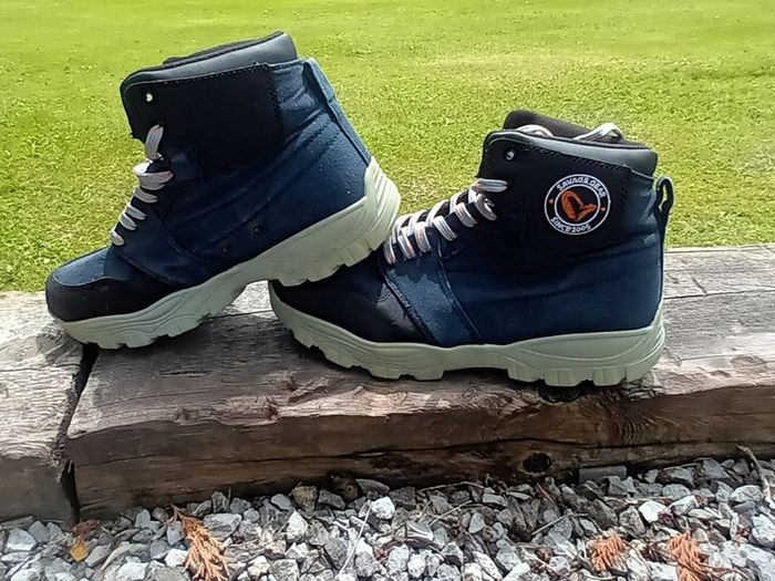 Savage Sneaker Wading Sneakers