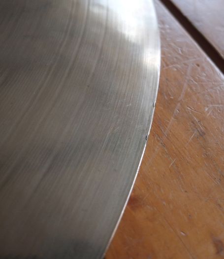 Paiste 2002 Black Label 18inch Med Crash Cymbal.