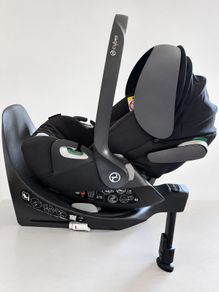 Cybex car seat with base+adapters for Priam