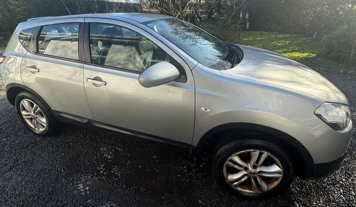 2012 Nissan Qashqai- 1200 and/or resonable offers