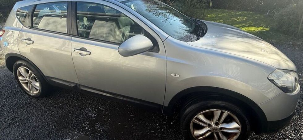 2012 Nissan Qashqai- 1200 and/or resonable offers