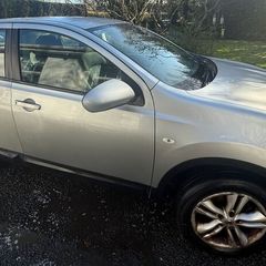 2012 Nissan Qashqai- 1200 and/or resonable offers