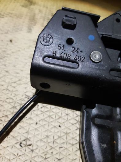 2003 Bmw X5 E53 upper tailgate lock 8408492