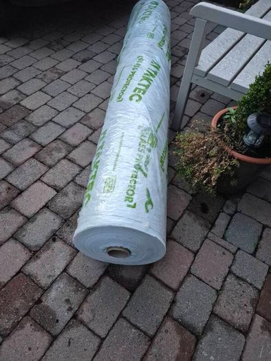 ground sheet...taram. size.  2meter 20. Wide