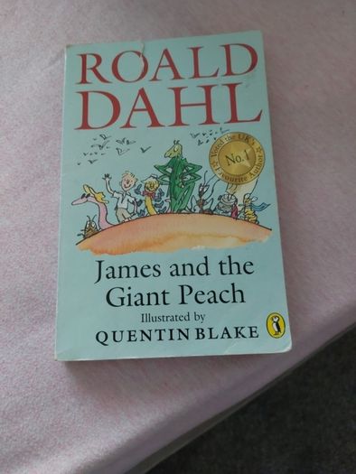 Roald Dahl ; Selection of books (R 12) 680 (1)