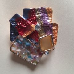 BNIB Estela magnetic brooch