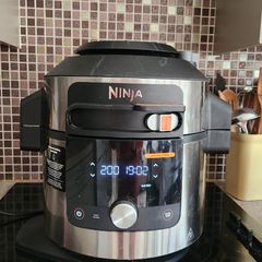 Ninja Foodi Max (15-in-1 Multi Cooker - needs attention)