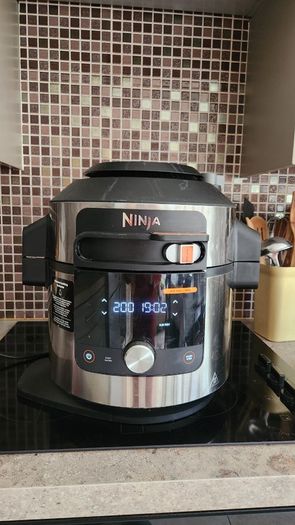 Ninja Foodi Max (15-in-1 Multi Cooker - needs attention)