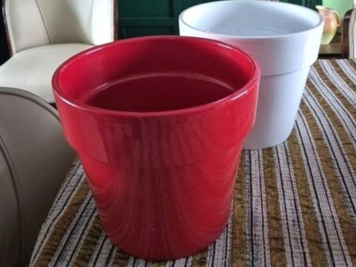 New A pair of 2 heavy Terracotta paint glazed plant pots