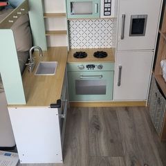 Pretend kitchen