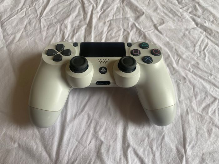 PS4 Slim 500GB White Controller Fully Working