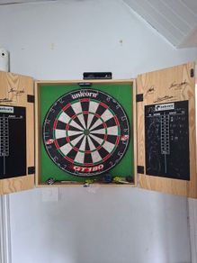 dart board
