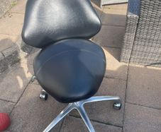 saddle chair