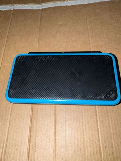 Nintendo 2DS XL - parts only