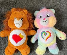 Lots of excellent condition barely used soft toys. Read description for prices.