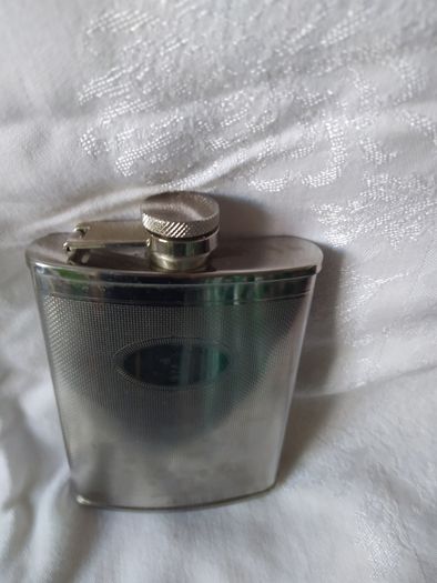 Peterson of Dublin/ 6oz whiskey flask