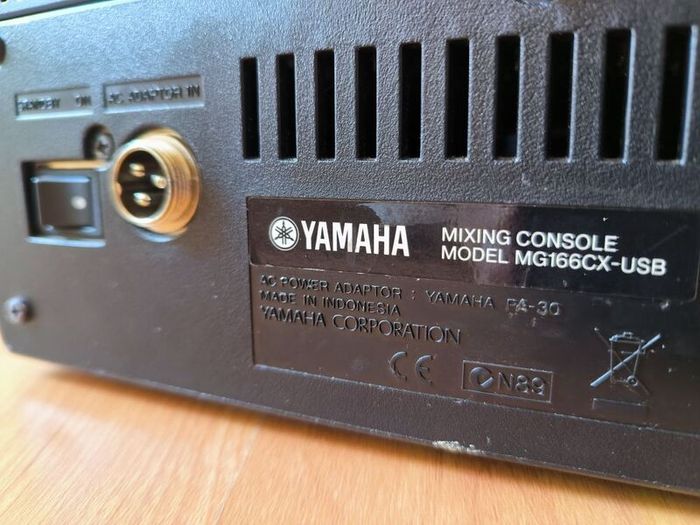 Yamaha MG166CX-USB 16-Channel Mixing Console + Original Power Supply (Brand New) + Thomann Hard Carry Case