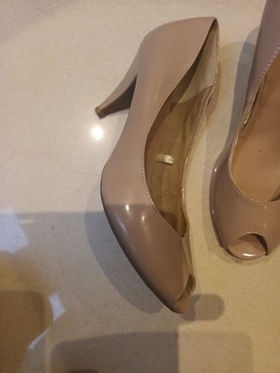 F&F Ladies Patent Shoes.  S.40 - 6.5-40. B.N.W.T.