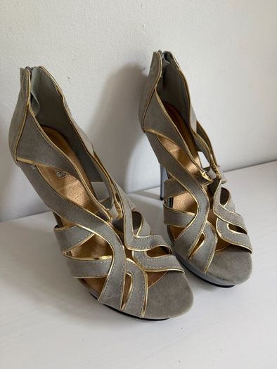 Heeled Shoes