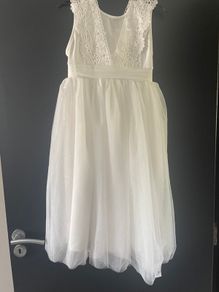 Girls white communion/flower girl/occasion dress age 7