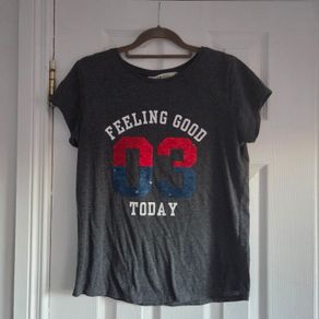 Reversible sequin Tshirt, size 8