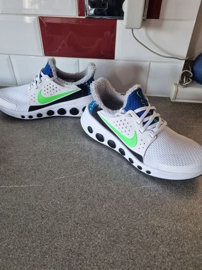 mens nike runners