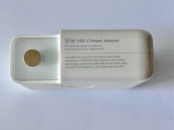 Apple 87 watt power adapter
