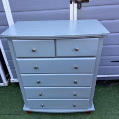 Chest of drawers