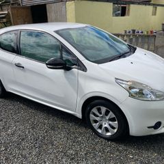 2014 Peugeot 208
