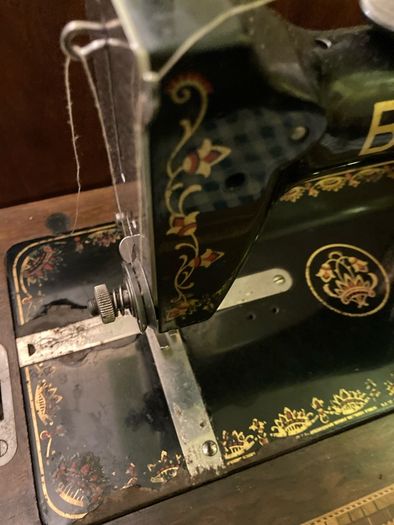 Antique Brotom Sewing machine. (Hand) 100 yrs