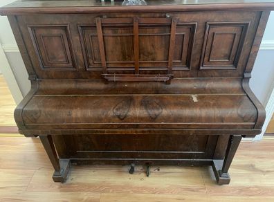 Burling & Mansfield Piano