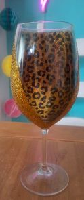 Leopard print glitter wine glass