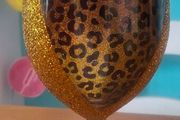 Leopard print glitter wine glass